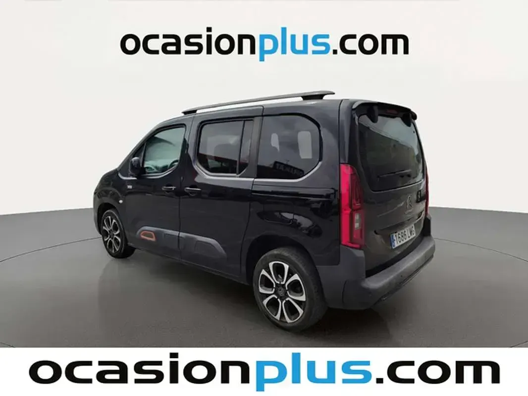 Usado Citroën Berlingo Shine 102 CV (75 kW) 2021 Negro Monovolumen