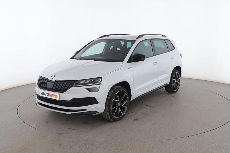 Blanco Usado 2021 Skoda Karoq SportLine SUV | 20.399 € (Precio justo) - Imagen 1/3