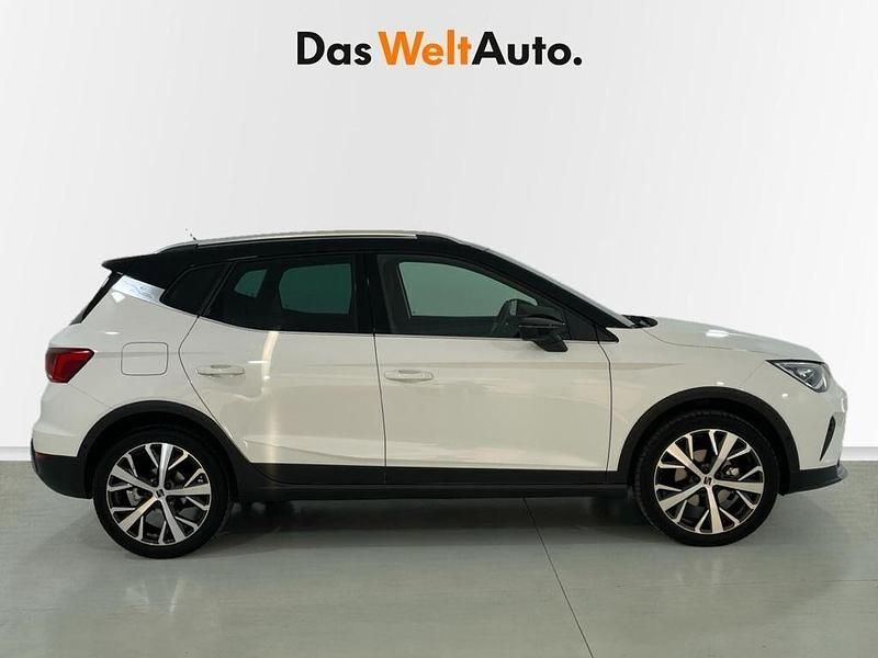 Usado Seat Arona Xperience 110 CV (80 kW) 2022 Blanco SUV