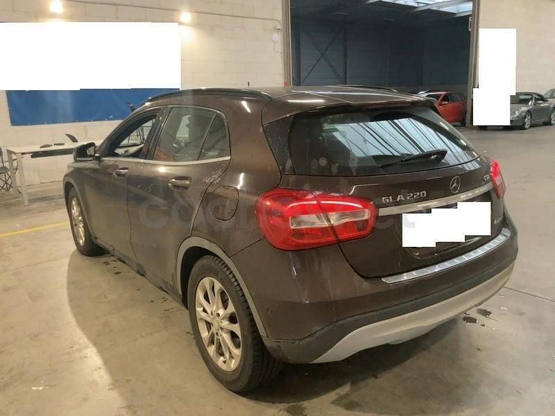 Usado Mercedes GLA220 Style 170 CV (125 kW) 2015 Marrón SUV