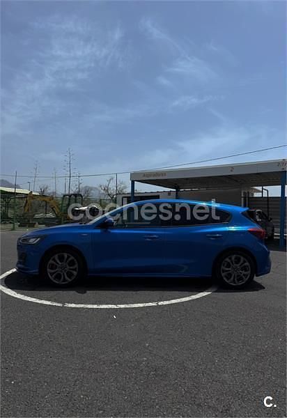 Usado Ford Focus ST-Line 125 CV (91 kW) 2023 Azul Berlina