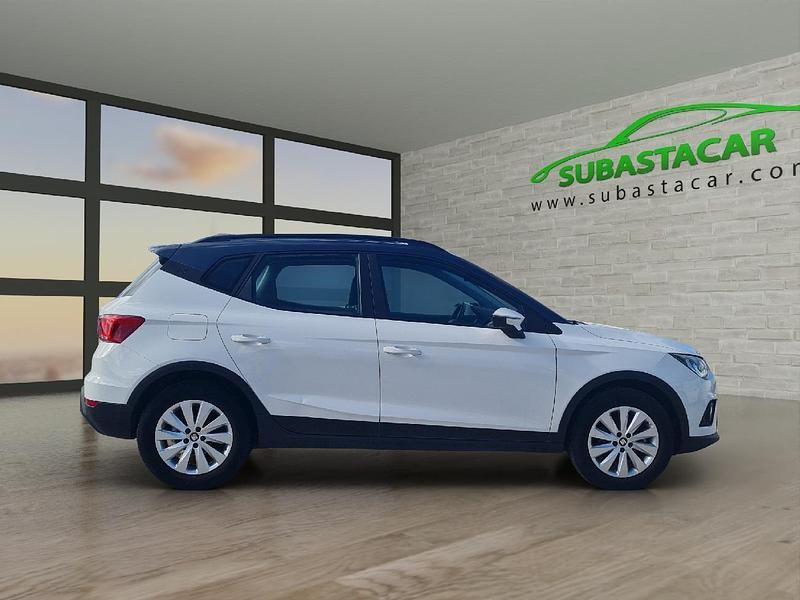 Usado Seat Arona Style 110 CV (80 kW) 2021 Blanco SUV