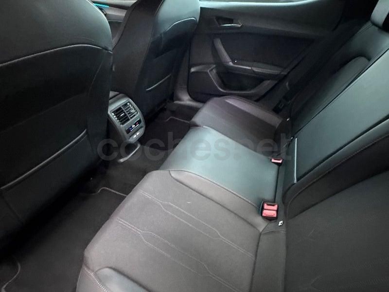 Usado Cupra Leon 150 CV (110 kW) 2024 Azul Berlina