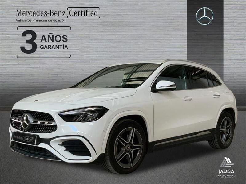 Blanco polar Usado 2024 Mercedes GLA200 AMG line SUV | 41.990 € (Precio justo) - Imagen 1/4