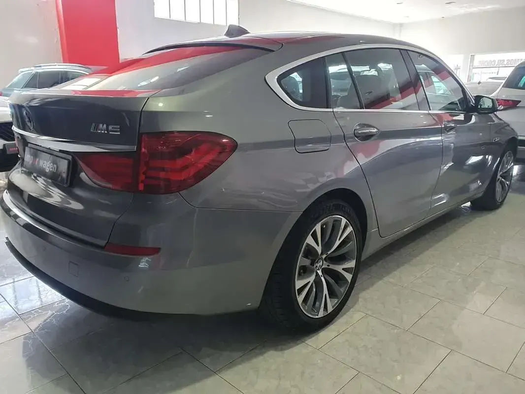Usado BMW 530 Gran Turismo 245 CV (180 kW) 2012 Gris Berlina