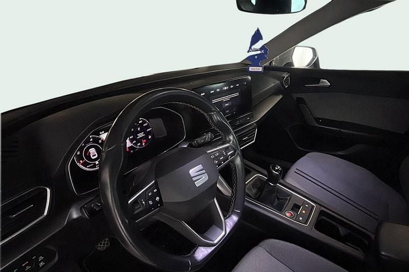 Usado Seat Leon Style 116 CV (85 kW) 2020 Blanco Berlina