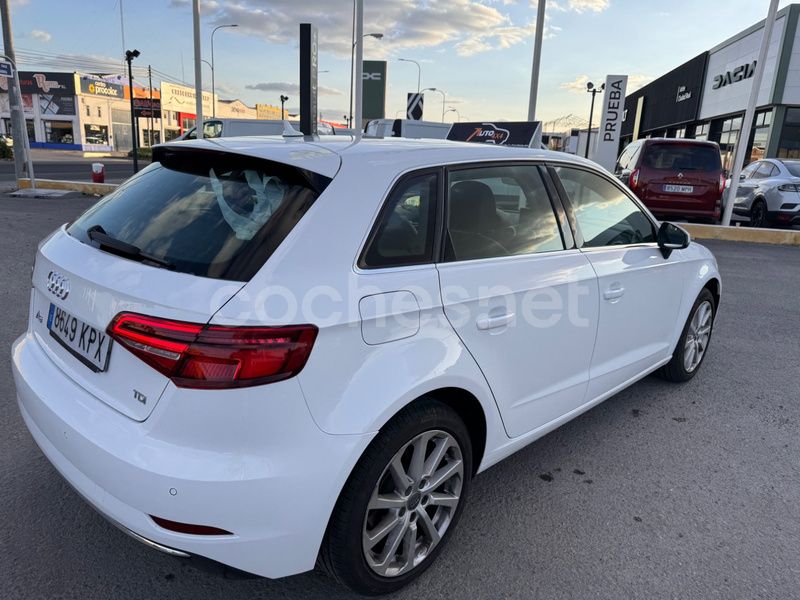 Usado Audi A3 116 CV (85 kW) 2018 Blanco Berlina