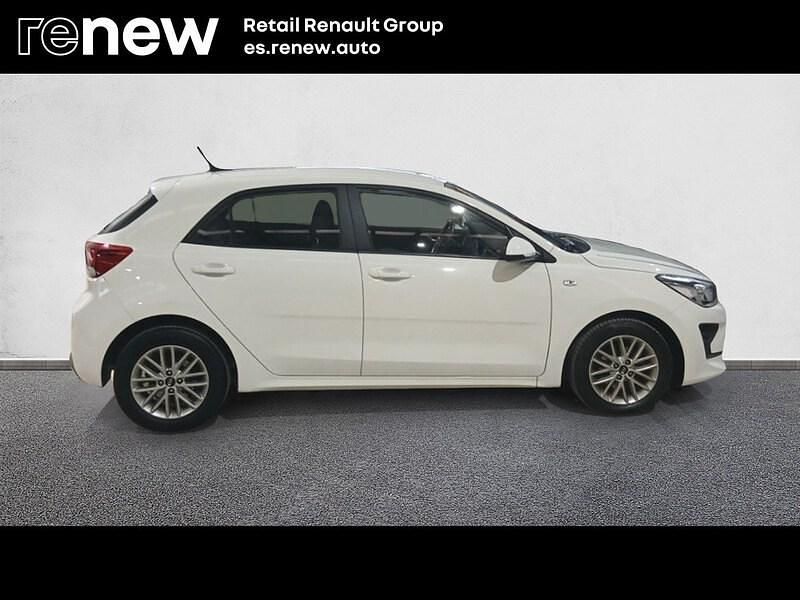Usado Kia Rio 84 CV (61 kW) 2021 Blanco Berlina