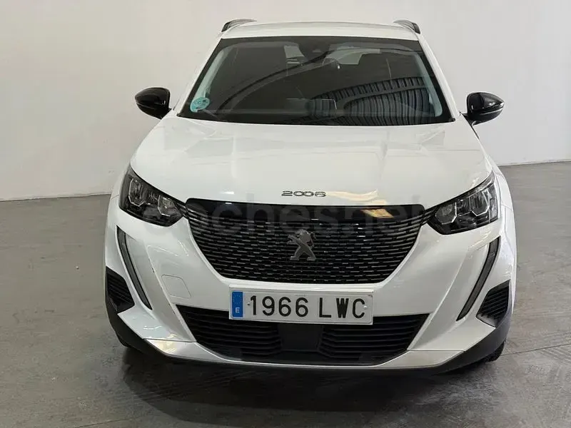 Usado Peugeot 2008 Allure 110 CV (80 kW) 2022 Blanco SUV