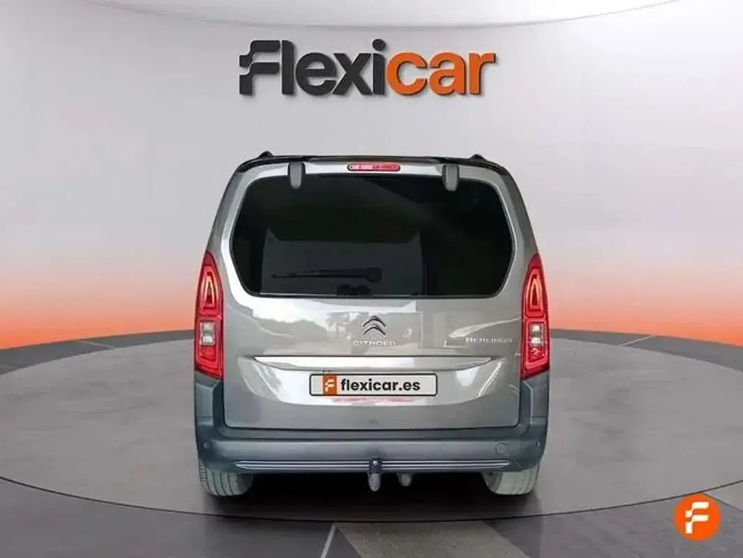 Usado Citroën Berlingo Shine 102 CV (75 kW) 2021 Gris Monovolumen