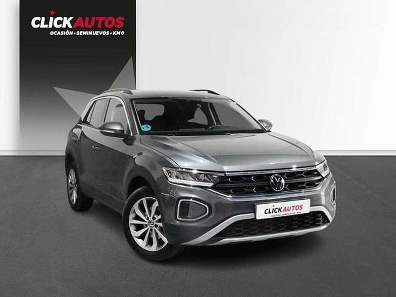 Usado VW T-Roc Life 111 CV (81 kW) 2022 Plateado SUV