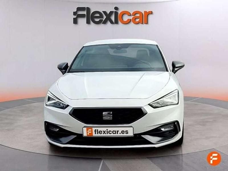 Usado Seat Leon FR 150 CV (110 kW) 2021 Blanco Utilitario