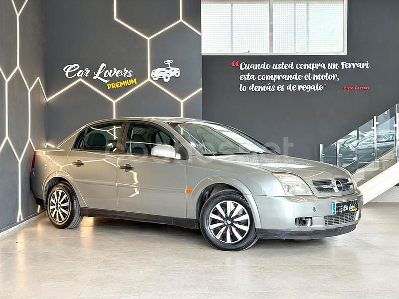 Usado Opel Vectra Essentia 100 CV (73 kW) 2003 Gris / plata Berlina