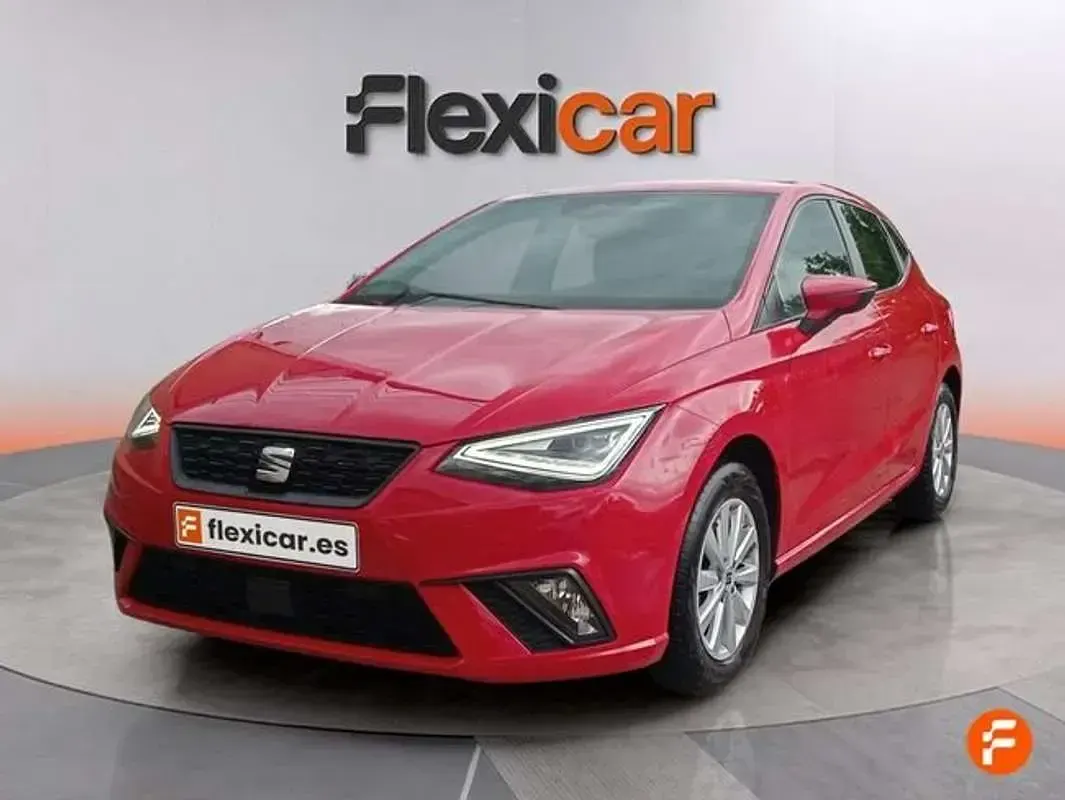 Usado Seat Ibiza Style 116 CV (85 kW) 2023 Rojo Utilitario