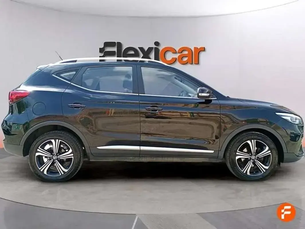 Usado MG ZS Comfort 106 CV (77 kW) 2022 Negro SUV