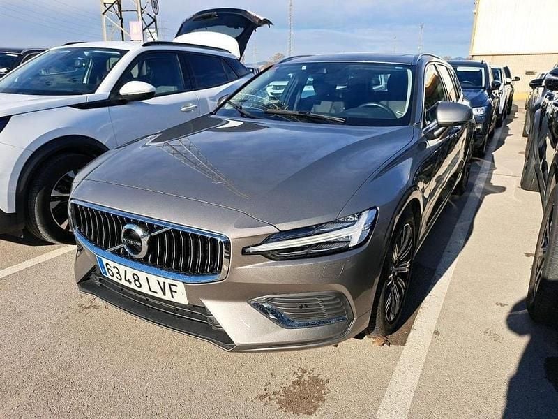 Usado Volvo V60 340 CV (250 kW) 2021 Gris Familiar