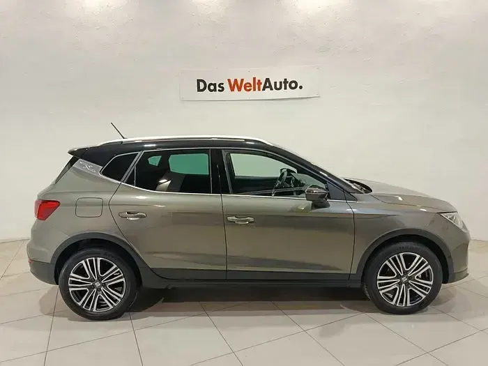 Usado Seat Arona Xperience 116 CV (85 kW) 2025 Gris / plata SUV