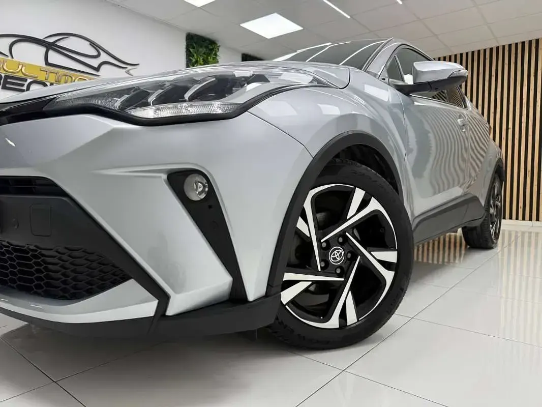 Usado Toyota C-HR Advance 122 CV (89 kW) 2023 Gris SUV