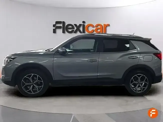 Usado SsangYong Korando 149 CV (109 kW) 2024 Gris SUV
