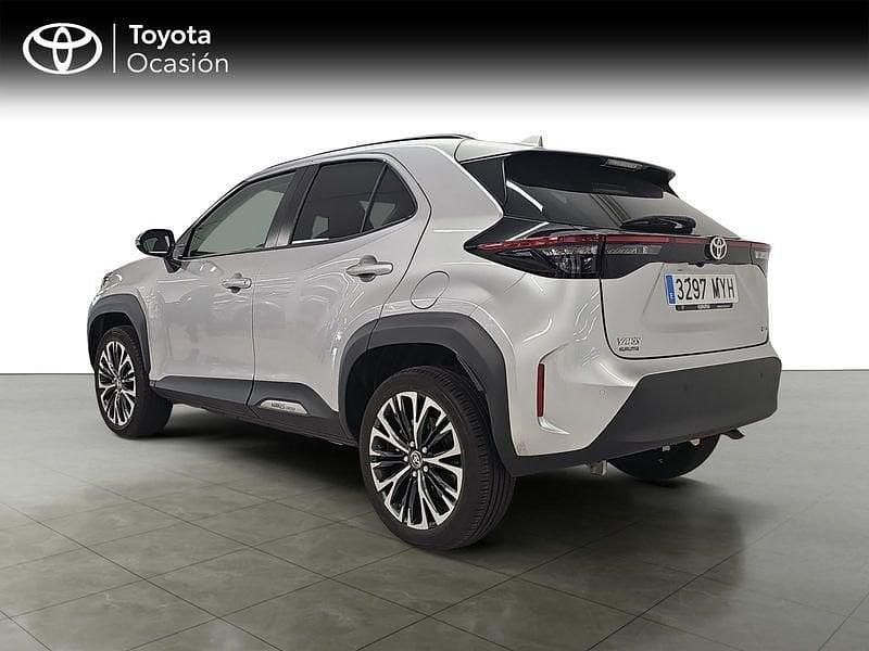 Usado Toyota Yaris Style 130 CV (95 kW) 2025 Gris Utilitario