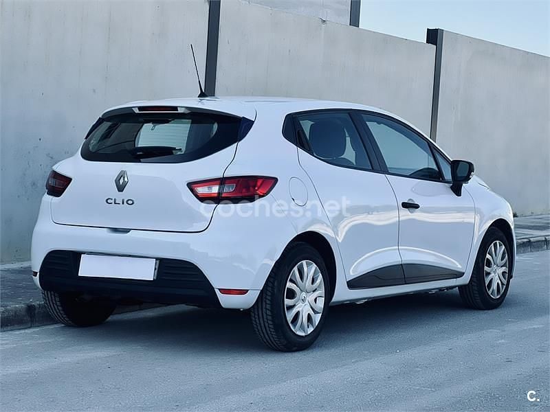 Usado Renault Clio IV LIMITED 75 CV (55 kW) 2018 Blanco Berlina
