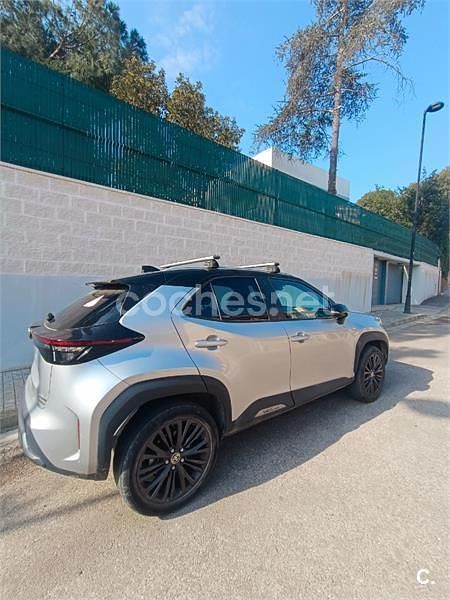 Usado Toyota Yaris Cross 116 CV (85 kW) 2022 Gris / plata SUV