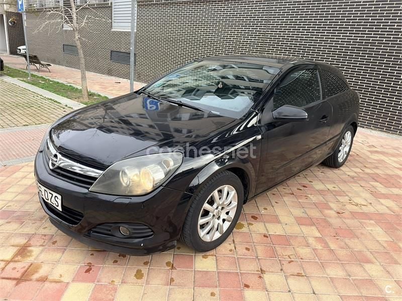Negro Usado 2006 Opel Astra GTC Sport Berlina | 1700 € (Super precio) - Imagen 1/4