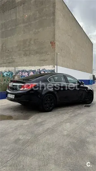 Usado Opel Insignia Essentia 130 CV (95 kW) 2009 Negro Berlina