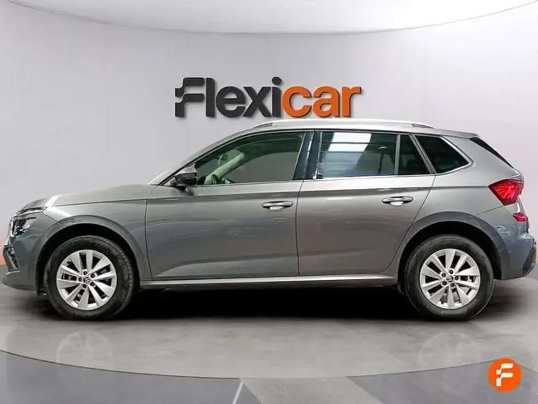 Usado Skoda Kamiq Selection 116 CV (85 kW) 2024 Gris SUV