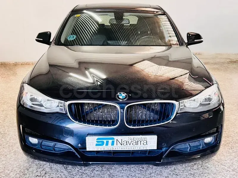 Usado BMW 318 Sport Line 143 CV (105 kW) 2014 Negro Berlina