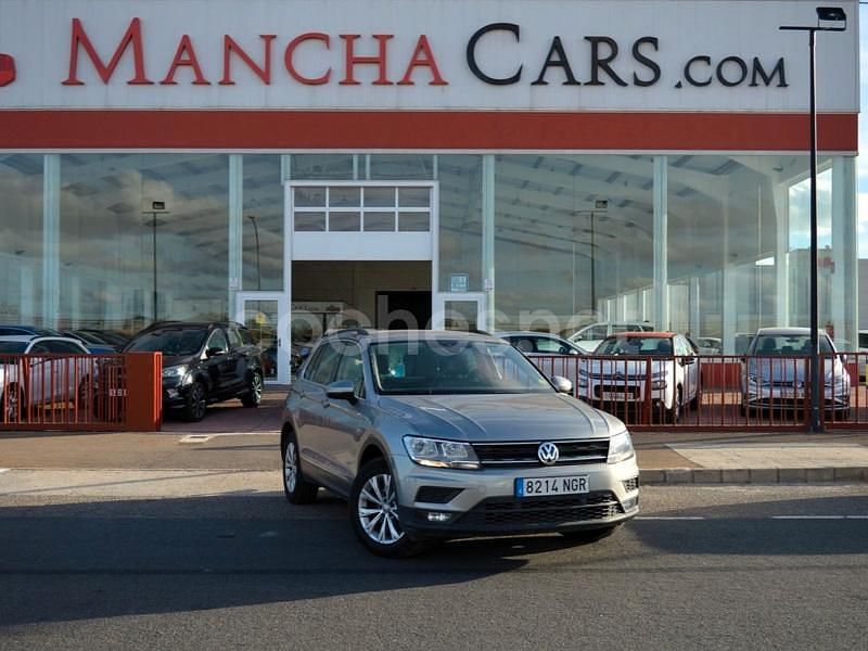 Usado VW Tiguan Sportline 150 CV (110 kW) 2021 Gris SUV