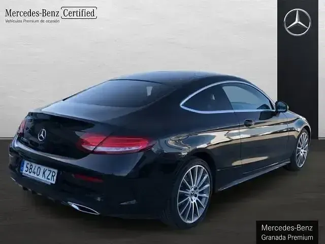 Używany Mercedes C220 AMG line 170 KM (125 kW) 2019 Czarny Coupe