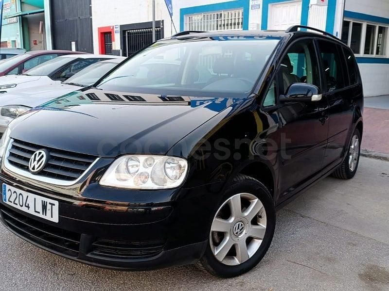 Usado VW Touran 105 CV (77 kW) 2006 Negro Monovolumen