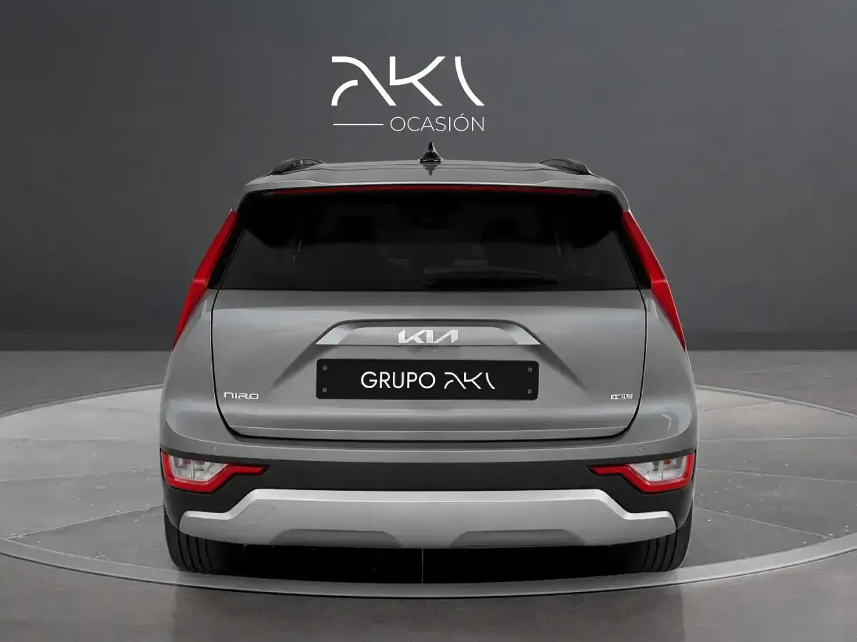 Usado Kia Niro 129 CV (94 kW) 2025 Gris SUV