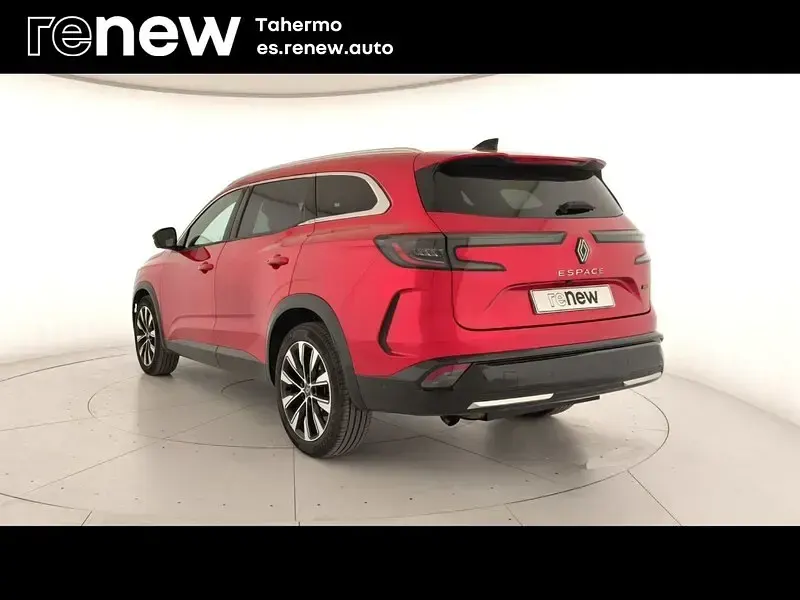 Usado Renault Espace Techno 200 CV (147 kW) 2023 Rojo deseo Monovolumen