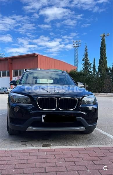 Negro Usado 2013 BMW X1 Comfort Edition SUV | 11.300 € (Precio justo) - Imagen 1/4