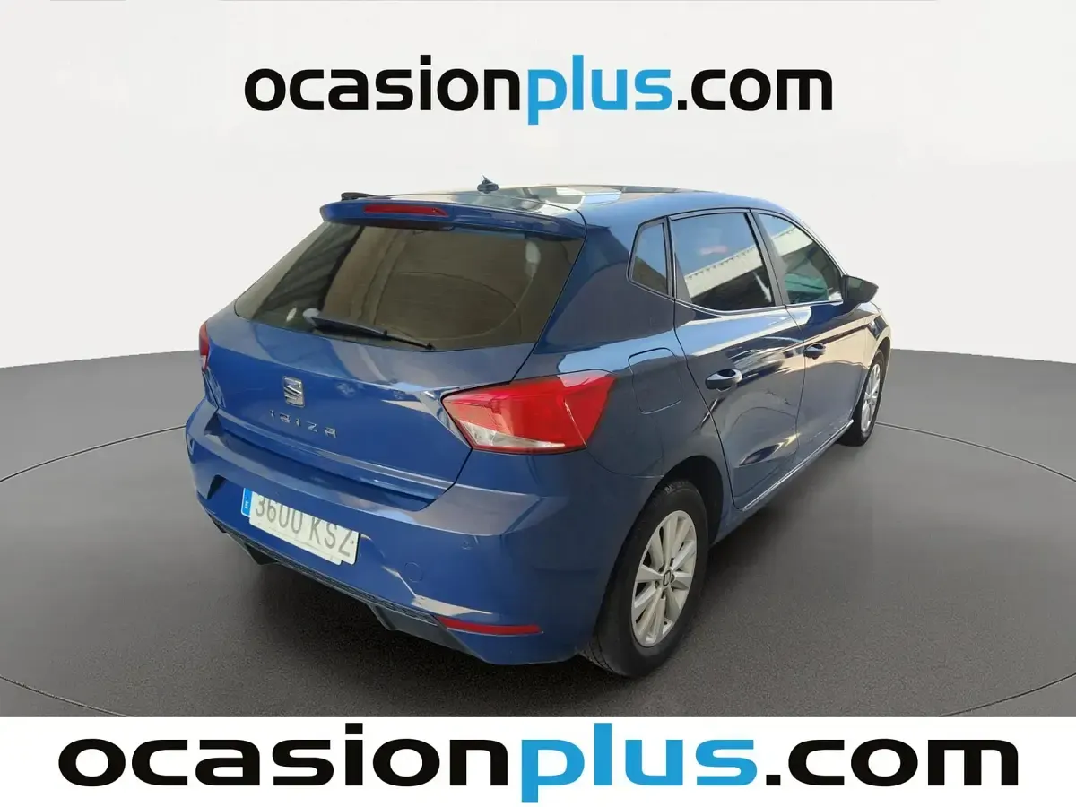 Usado Seat Ibiza Reference 95 CV (69 kW) 2019 Azul Utilitario