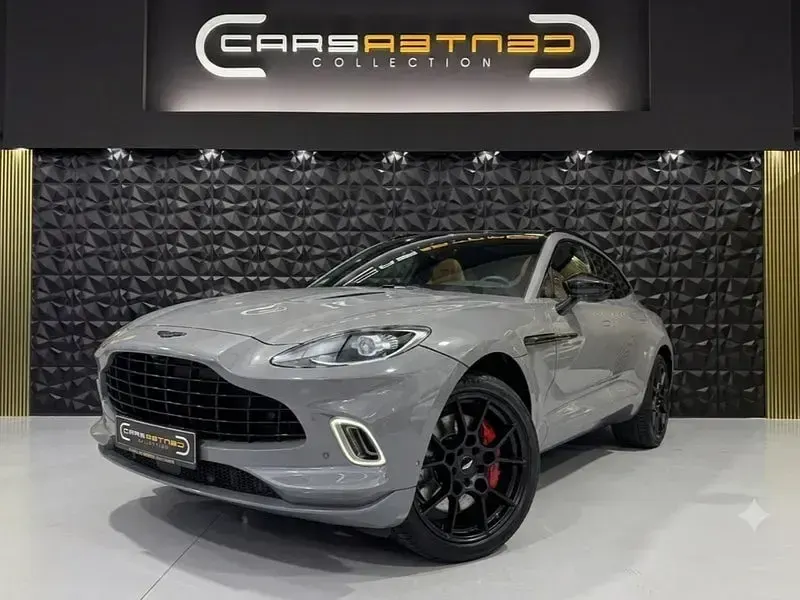 Usado Aston Martin DBX 550 CV (404 kW) 2022 Gris / plata SUV