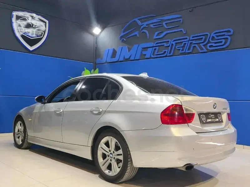 Usado BMW 320 Sport Line 170 CV (125 kW) 2008 Gris / plata Berlina