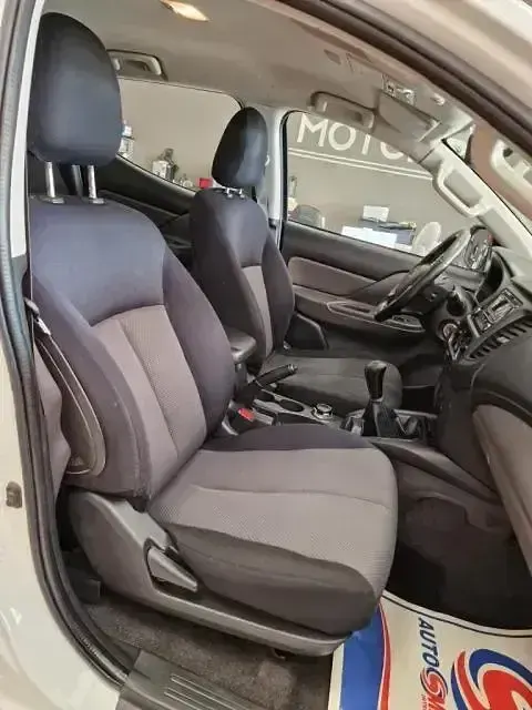 Usado Mitsubishi L200 Motion 154 HP (113 kW) 2017 Branco Pickup