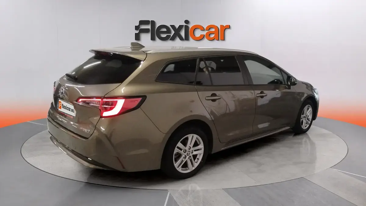 Usado Toyota Corolla Active 140 CV (102 kW) 2023 Marrón Familiar