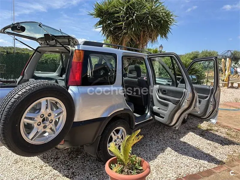 Usado Honda CR-V Luxury 147 CV (108 kW) 2001 Gris / plata SUV