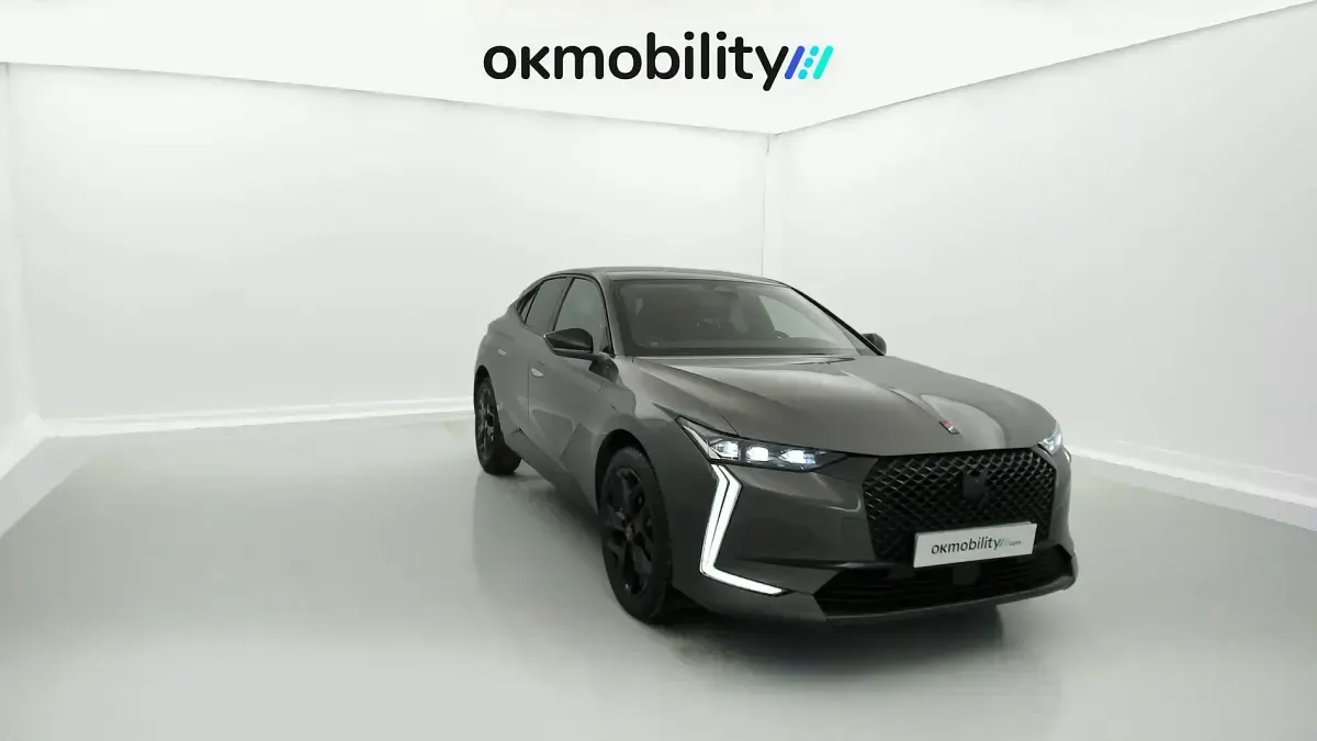 Usado DS Automobiles DS4 Performance Line Plus 225 CV (165 kW) 2023 Gris platino SUV