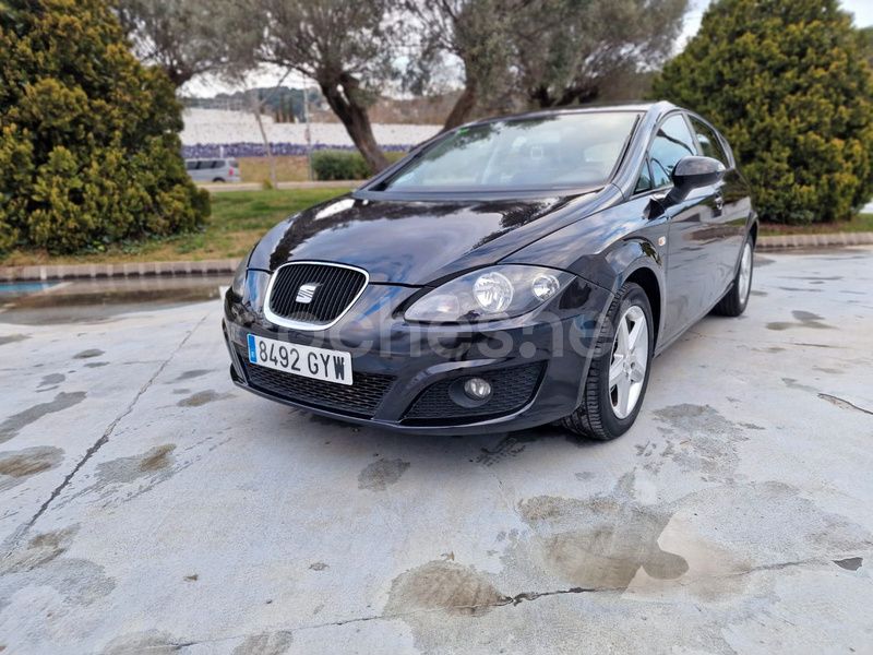 Negro Usado 2010 Seat Leon Reference Berlina | 6600 € (Precio justo) - Imagen 1/4