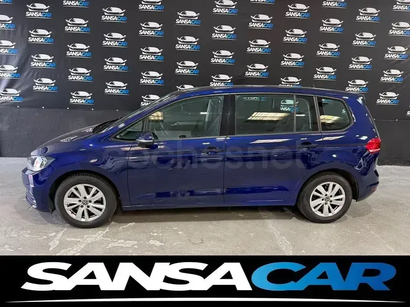 Usado VW Touran Advance 122 CV (89 kW) 2022 Azul Monovolumen