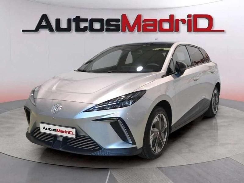 Usado MG MG4 EV Luxury 150 kW (204 CV) 2023 Plateado Utilitario