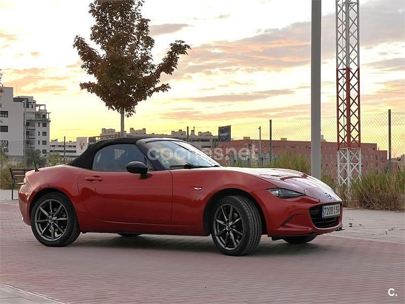 Usado Mazda MX5 Style 160 CV (117 kW) 2016 Rojo Descapotable