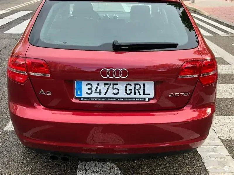 Usado Audi A3 Sportback Ambiente 140 CV (102 kW) 2009 Granate Utilitario