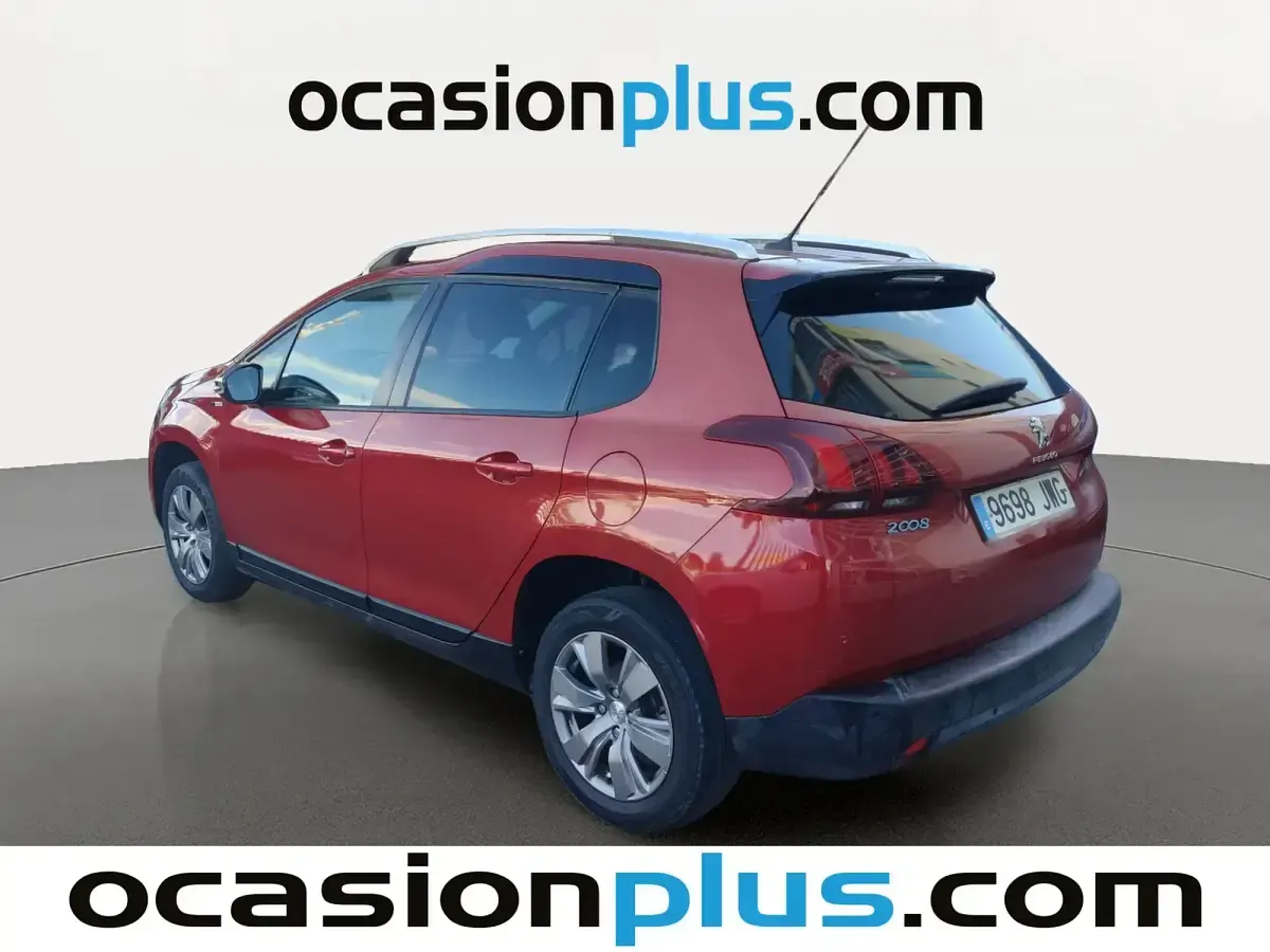 Usado Peugeot 2008 Style 82 CV (60 kW) 2017 Rojo SUV