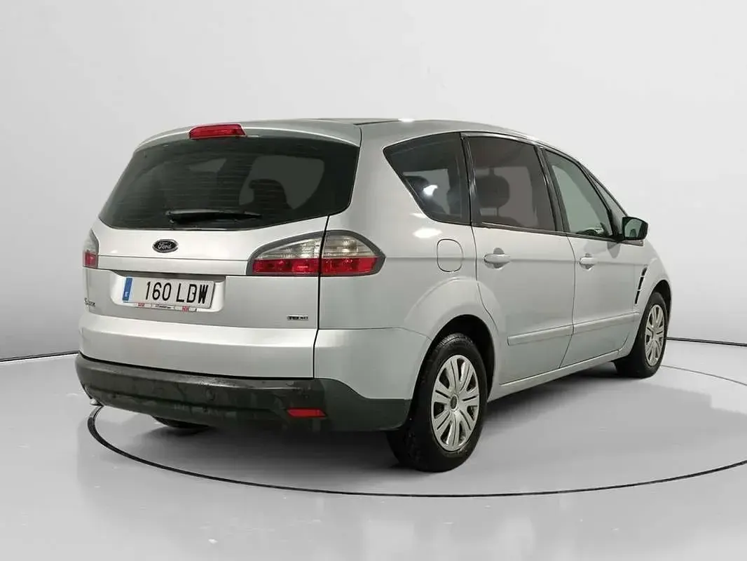 Usado Ford S-MAX Trend 125 CV (91 kW) 2009 Gris Monovolumen